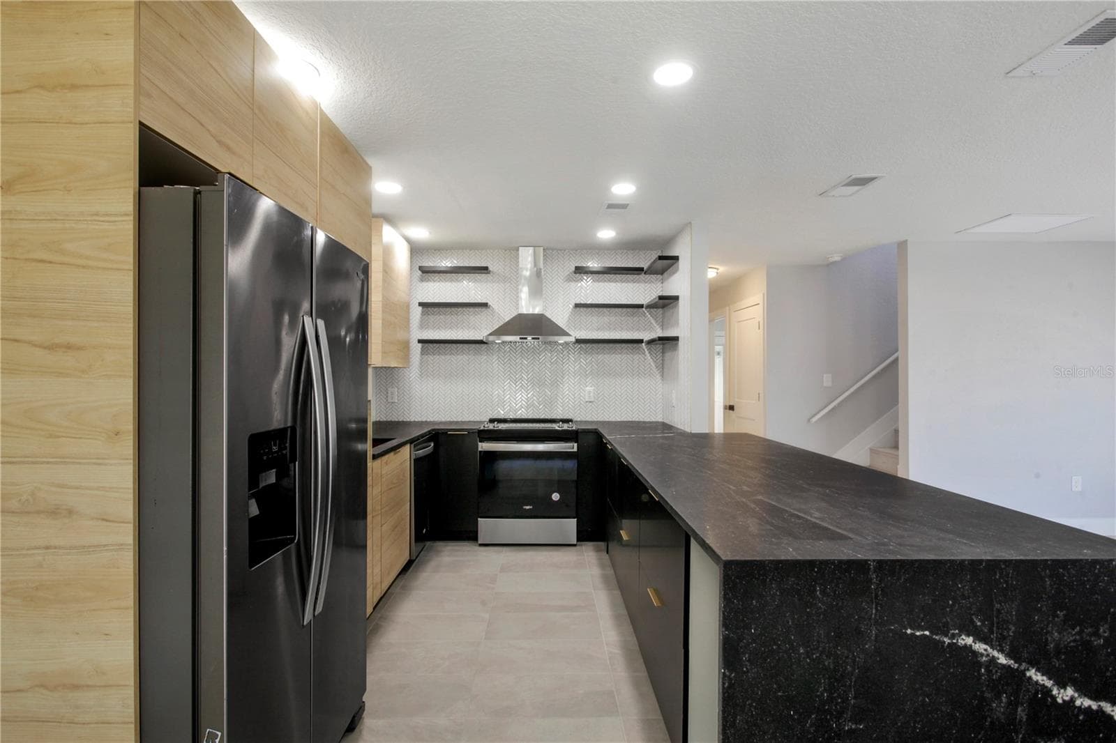 Single Family Residence at 822 POLK ST, ORLANDO, photo 9 of 32