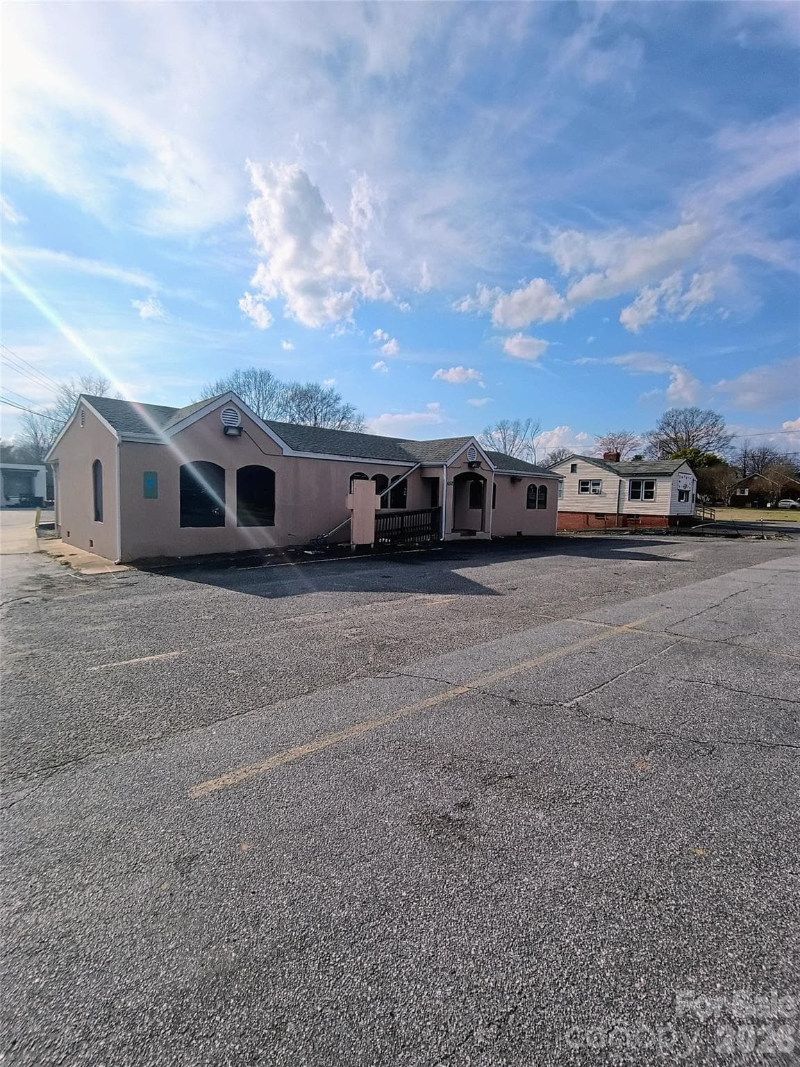 652 S Broadway - 632,644,652 S Broadway Street, Forest City