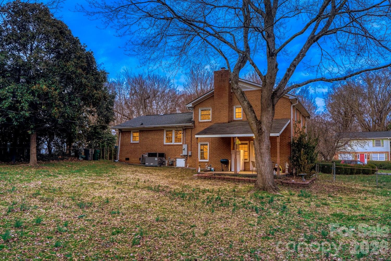 Single Family Residence at 1315 Shady Bluff Drive, Charlotte, photo 31 of 34