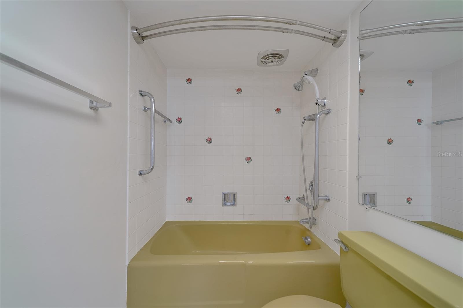 Condominium at 17920 GULF BLVD #1408, REDINGTON SHORES, photo 15 of 51