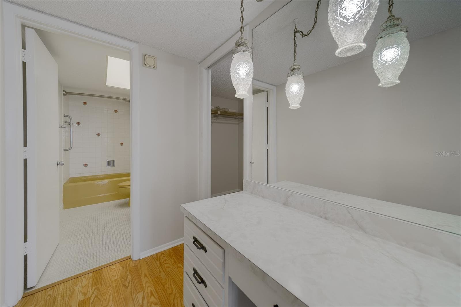 Condominium at 17920 GULF BLVD #1408, REDINGTON SHORES, photo 16 of 51