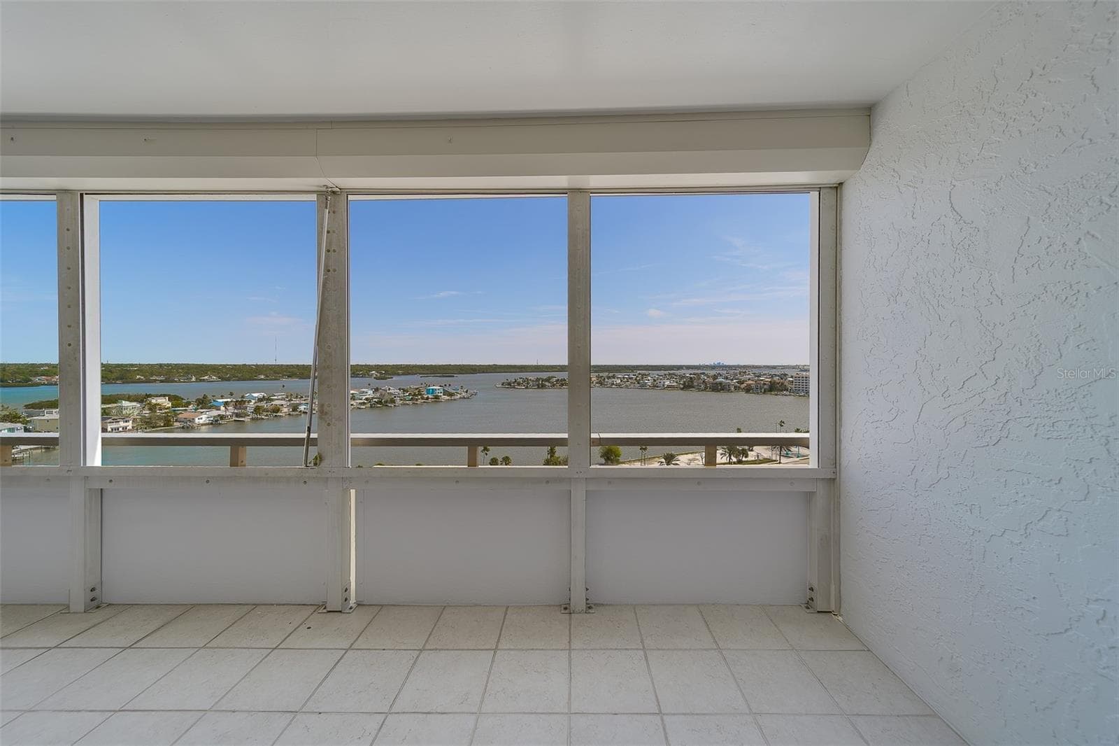 Condominium at 17920 GULF BLVD #1408, REDINGTON SHORES, photo 22 of 51