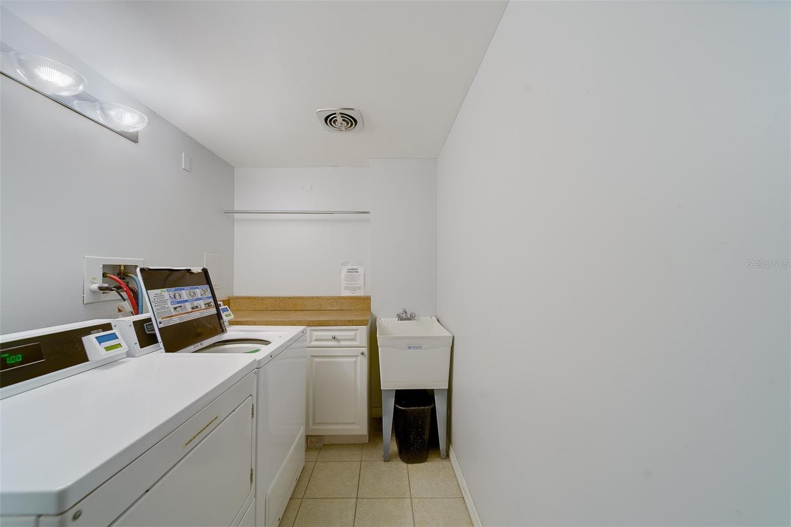 Condominium at 17920 GULF BLVD #1408, REDINGTON SHORES, photo 27 of 51