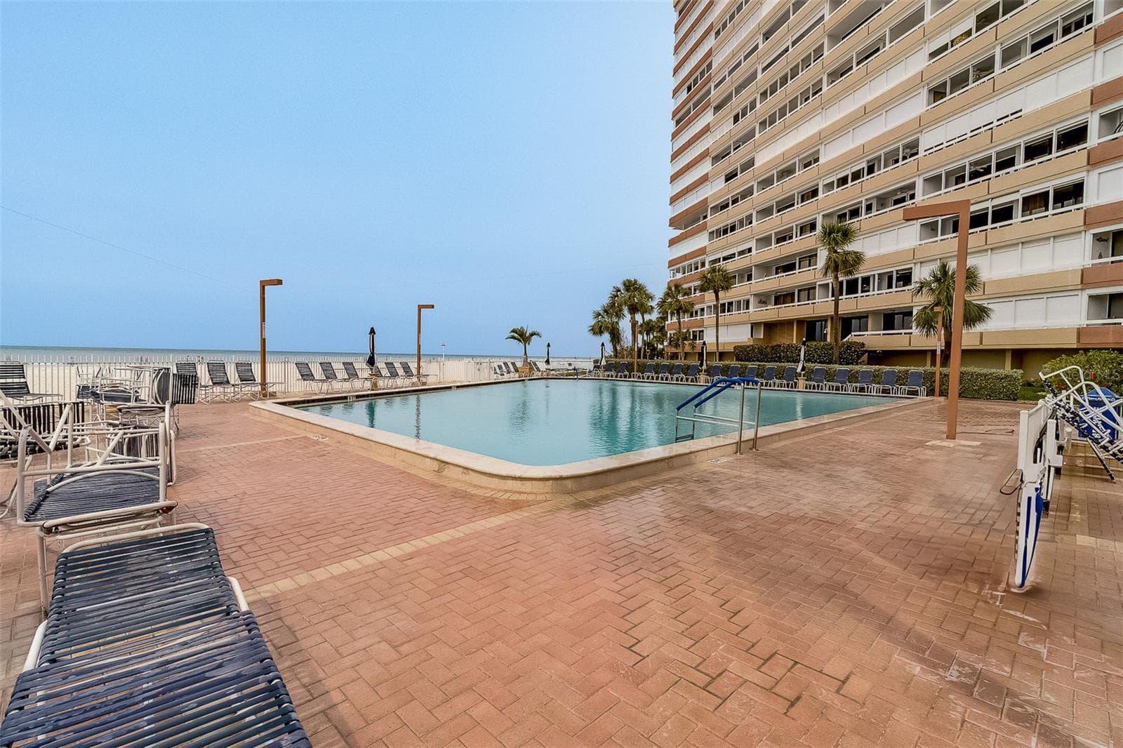 Condominium at 17920 GULF BLVD #1408, REDINGTON SHORES, photo 29 of 51