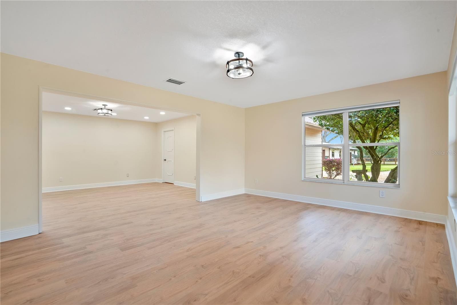 Living and Dining Room - 1401 BUELL CT, PLANT CITY