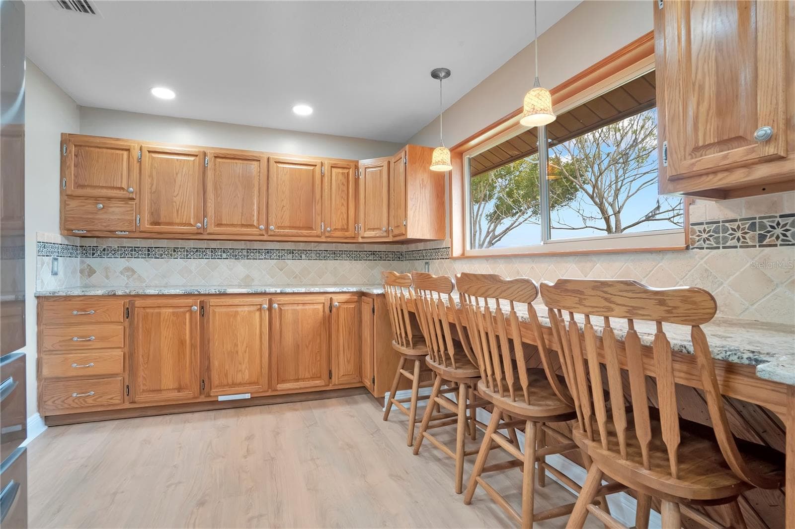 Kitchen with eating space - 1401 BUELL CT, PLANT CITY