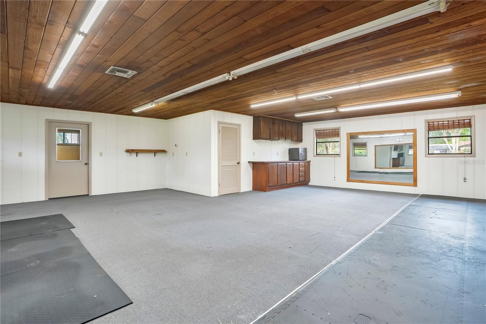 Interior of detached garage/workshop - 1401 BUELL CT, PLANT CITY
