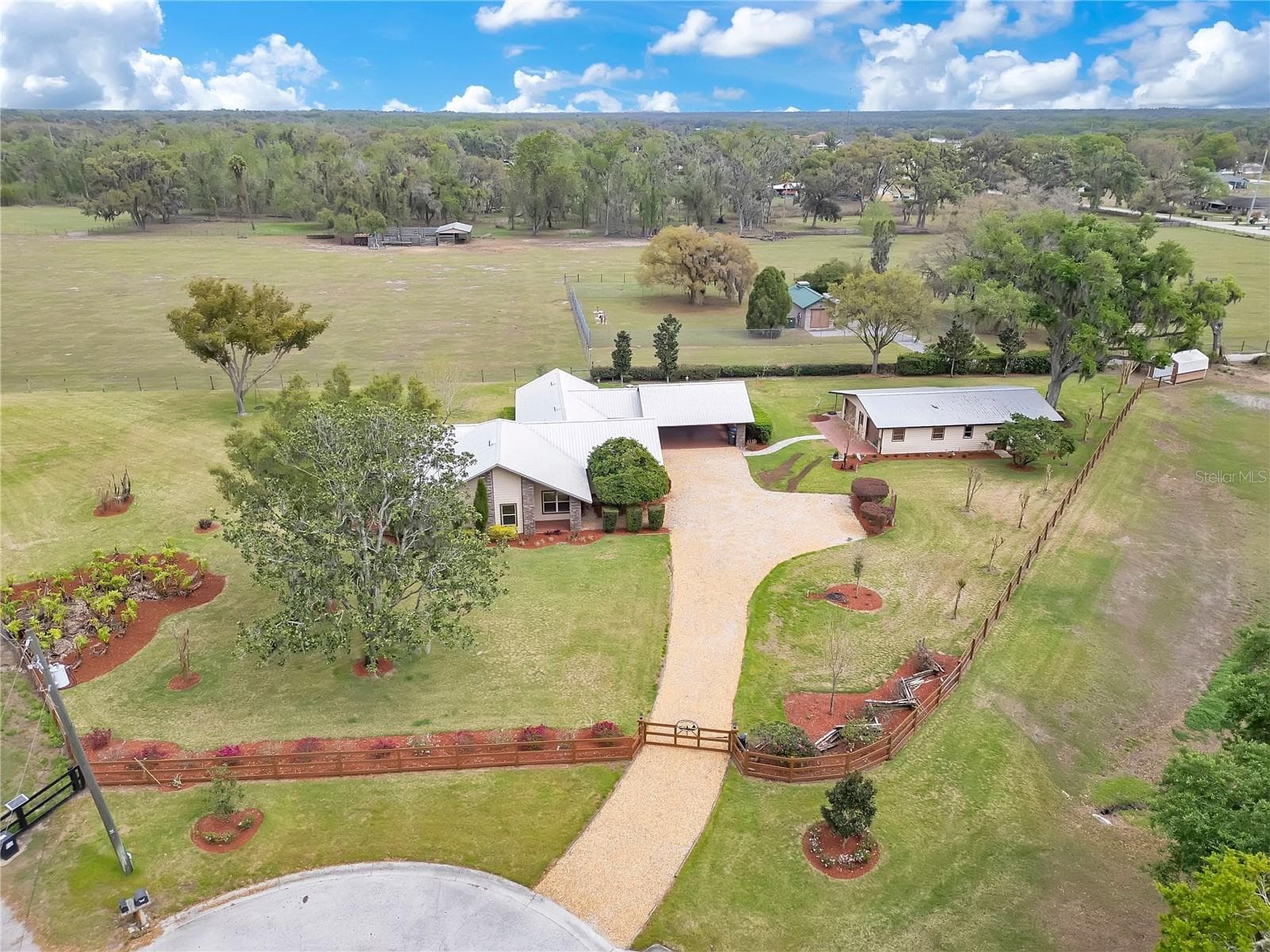 Aerial view - 1401 BUELL CT, PLANT CITY