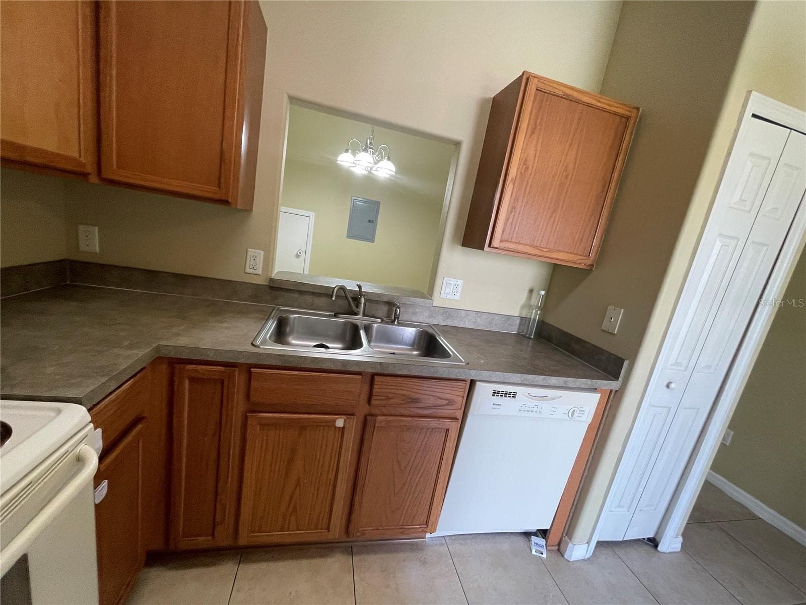 Townhouse at 6007 SCOTCHWOOD GLN #32, ORLANDO, photo 9 of 35