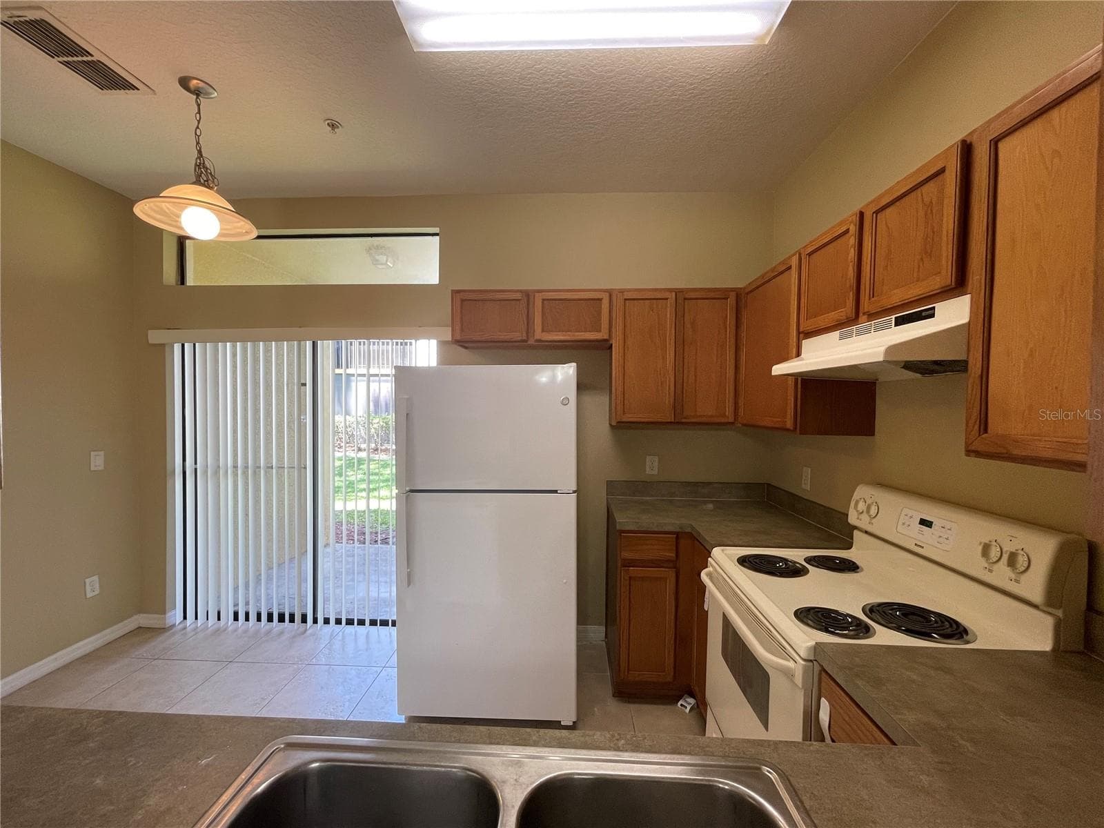 Townhouse at 6007 SCOTCHWOOD GLN #32, ORLANDO, photo 10 of 35