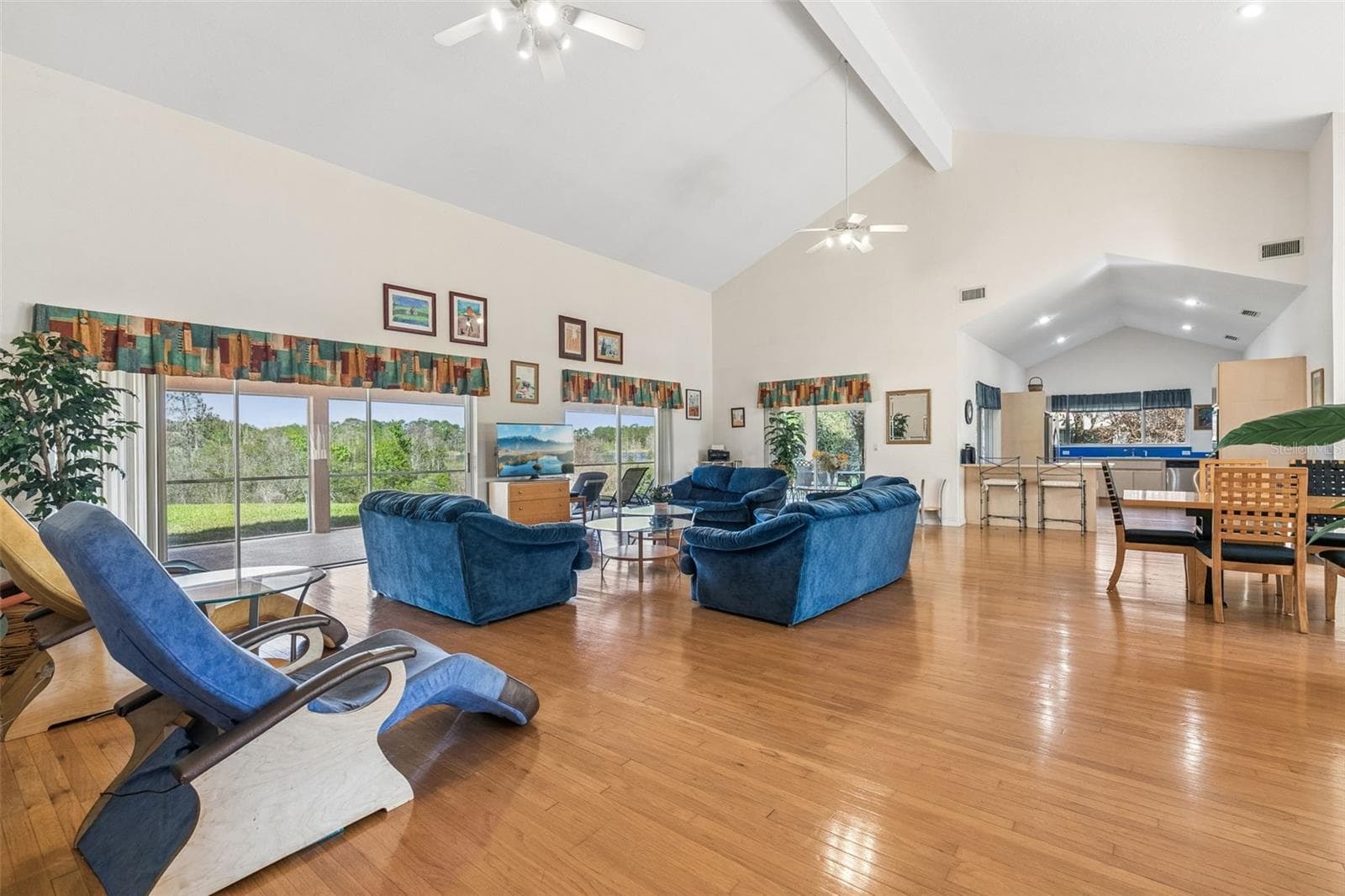 Single Family Residence at 12811 BELLERIVE DR, CLERMONT, photo 4 of 38