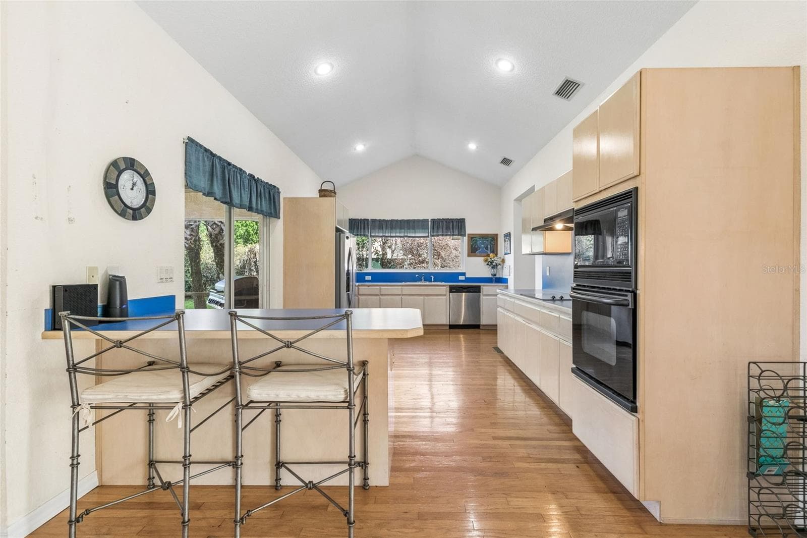 Single Family Residence at 12811 BELLERIVE DR, CLERMONT, photo 10 of 38
