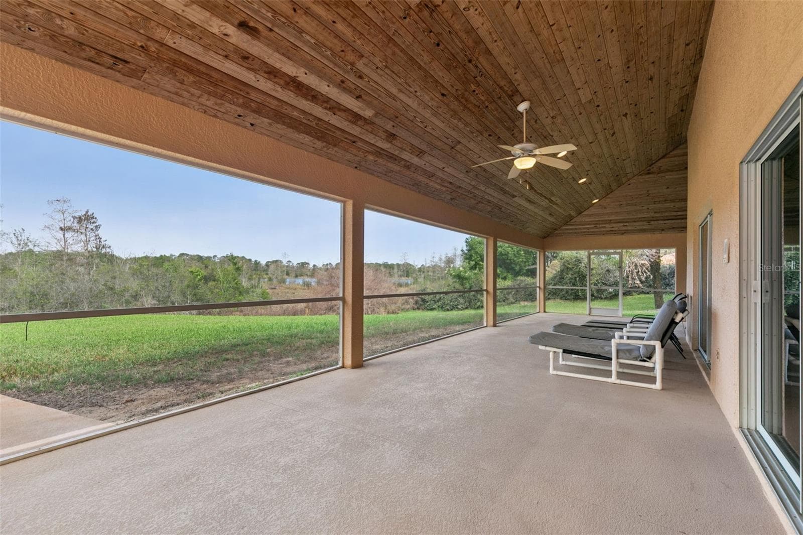 Single Family Residence at 12811 BELLERIVE DR, CLERMONT, photo 22 of 38