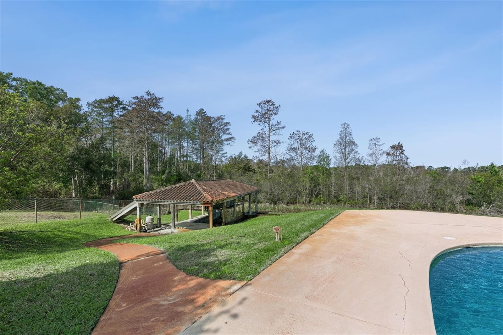 Single Family Residence at 12811 BELLERIVE DR, CLERMONT, photo 29 of 38