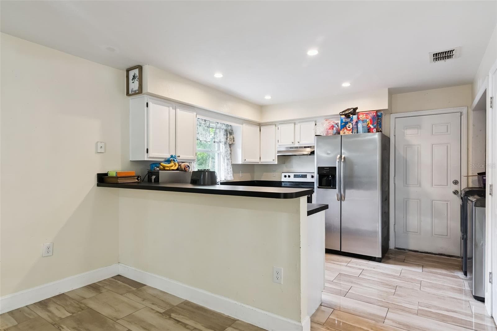 Single Family Residence at 2260 DOLARWAY ST, SANFORD, photo 11 of 20