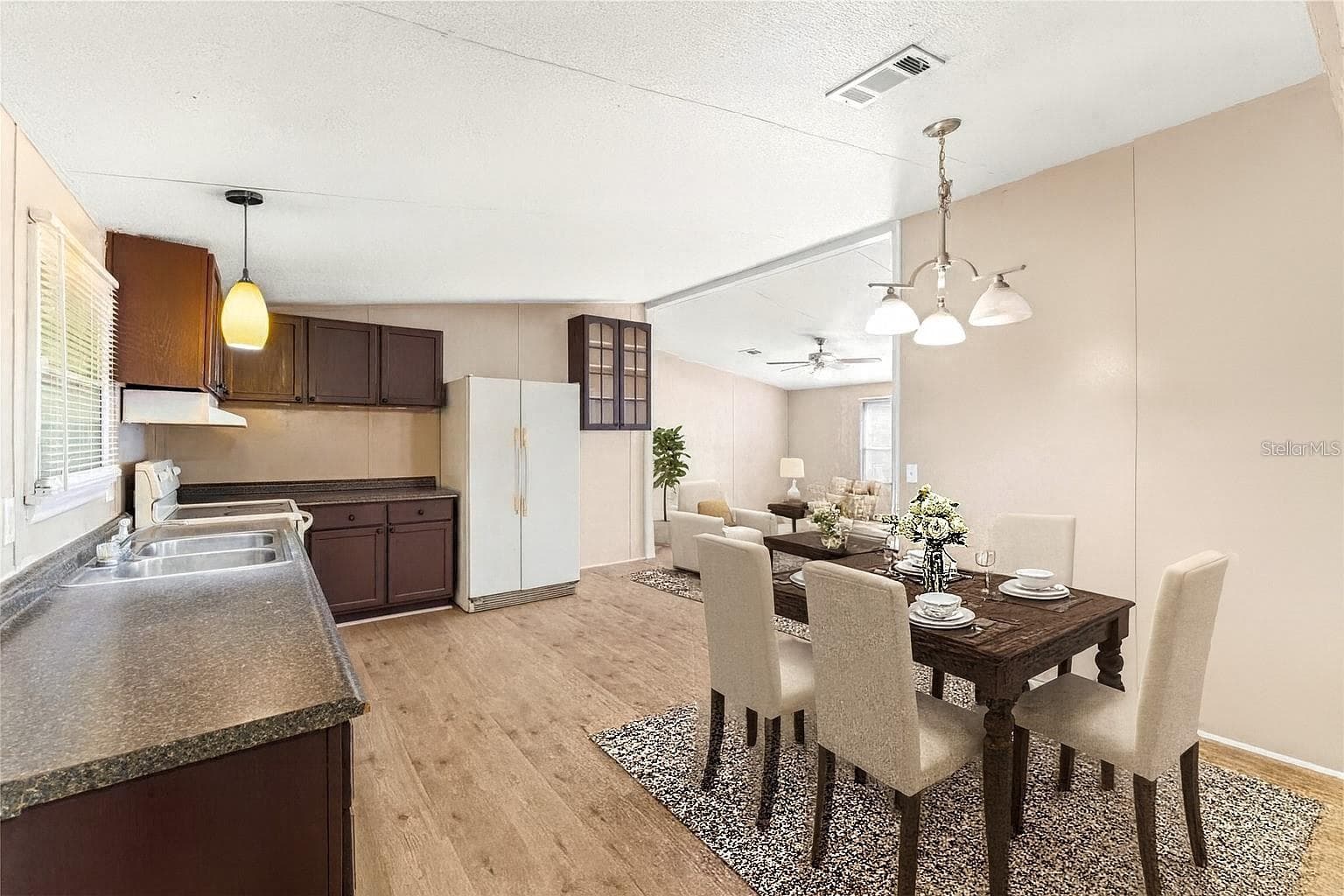 Manufactured Home at 201 N 5TH ST, ORLANDO, photo 9 of 19