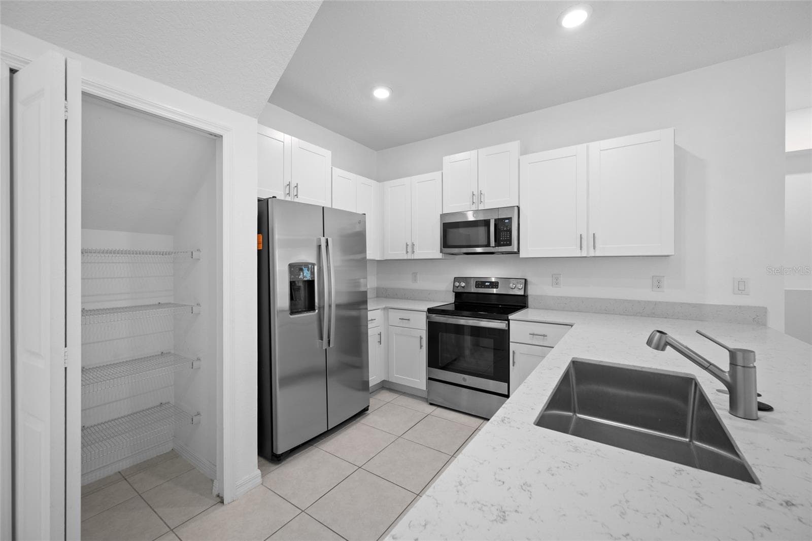 Townhouse at 17734 NECTAR FLUME DR, LAND O LAKES, photo 9 of 30