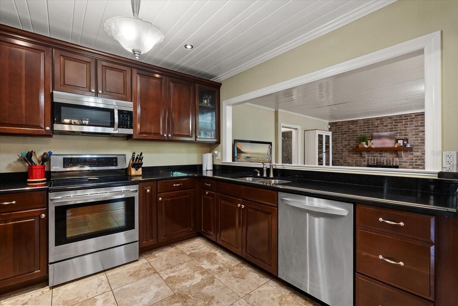 Single Family Residence at 37 E VANDERBILT ST, ORLANDO, photo 6 of 35