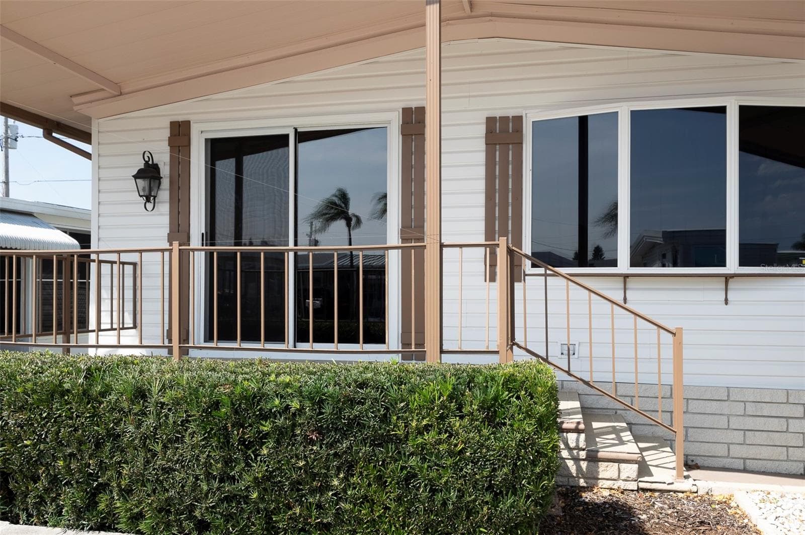 Manufactured Home at 34236 CANAL DR N #236, PINELLAS PARK, photo 23 of 35