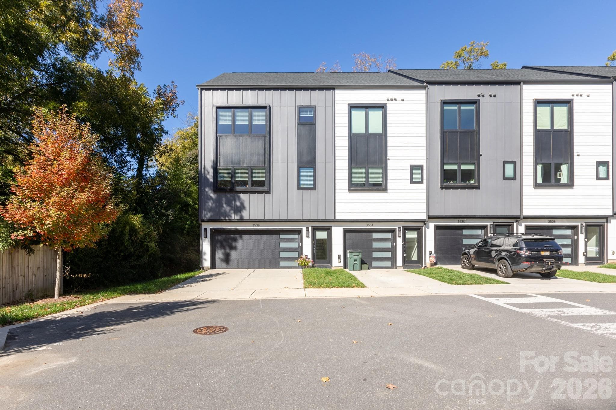Townhouse at Charlotte, photo 3 of 41
