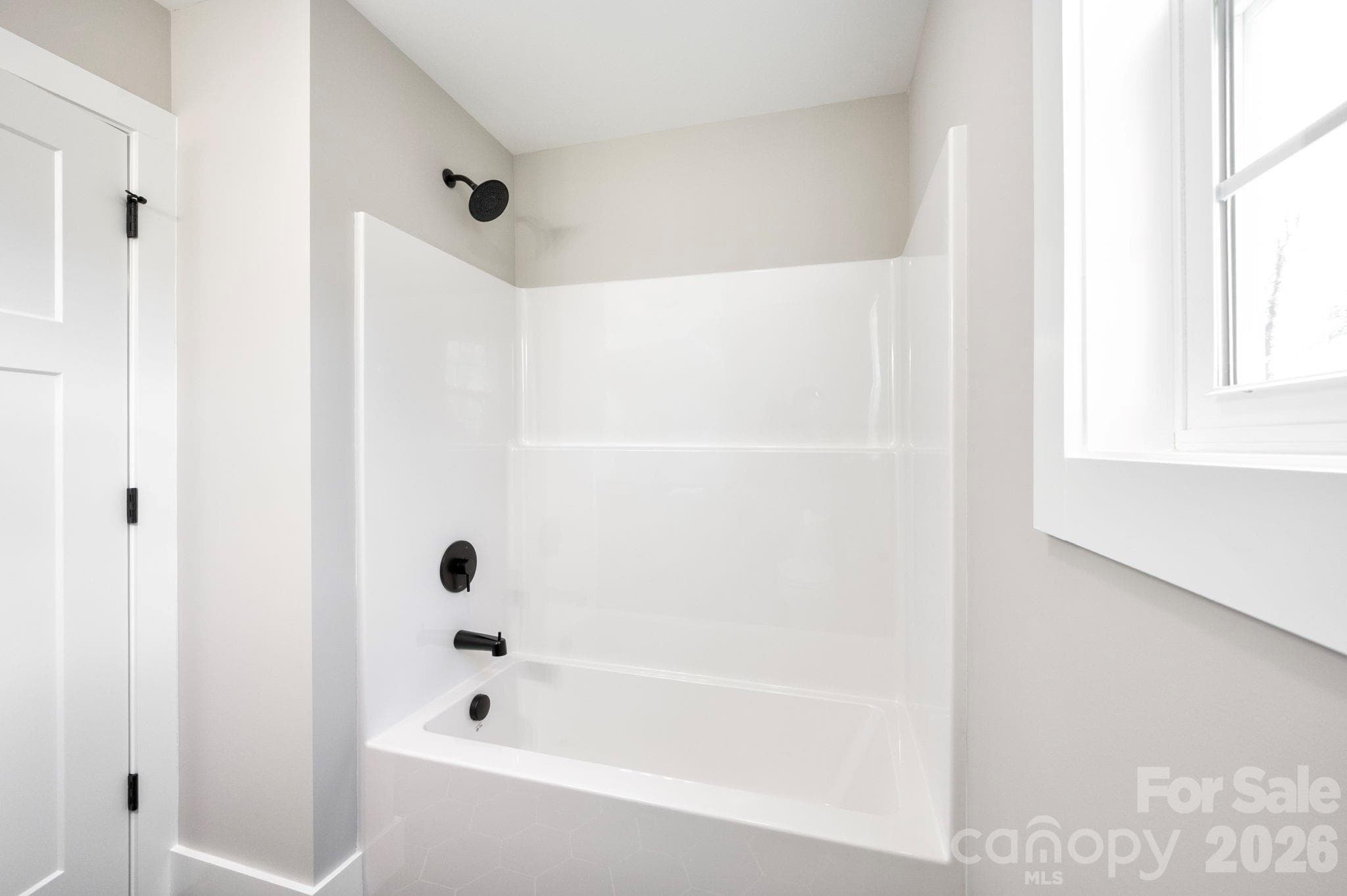 Full Bath Shower/Tub Combo - 9 Myrtle Lee Cove, Arden