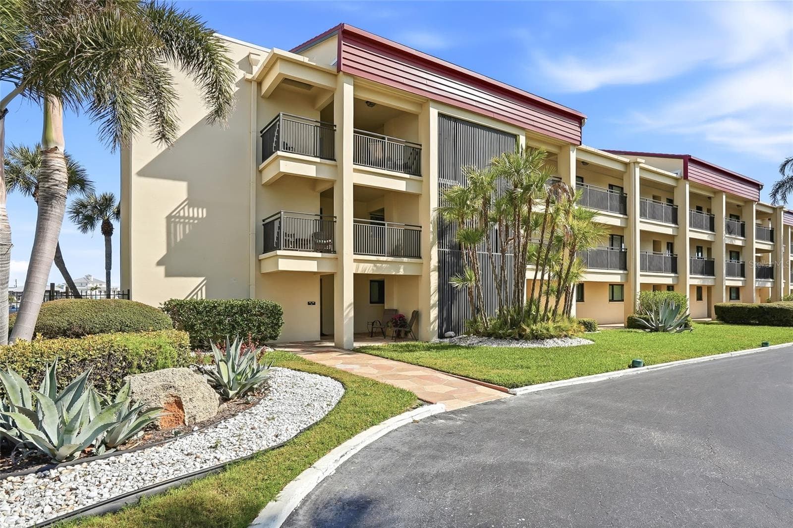 Entrance to the unit - 868 BAYWAY BLVD #101, CLEARWATER BEACH
