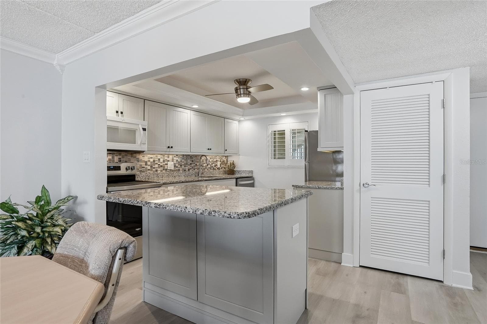 Kitchen with Island - 868 BAYWAY BLVD #101, CLEARWATER BEACH