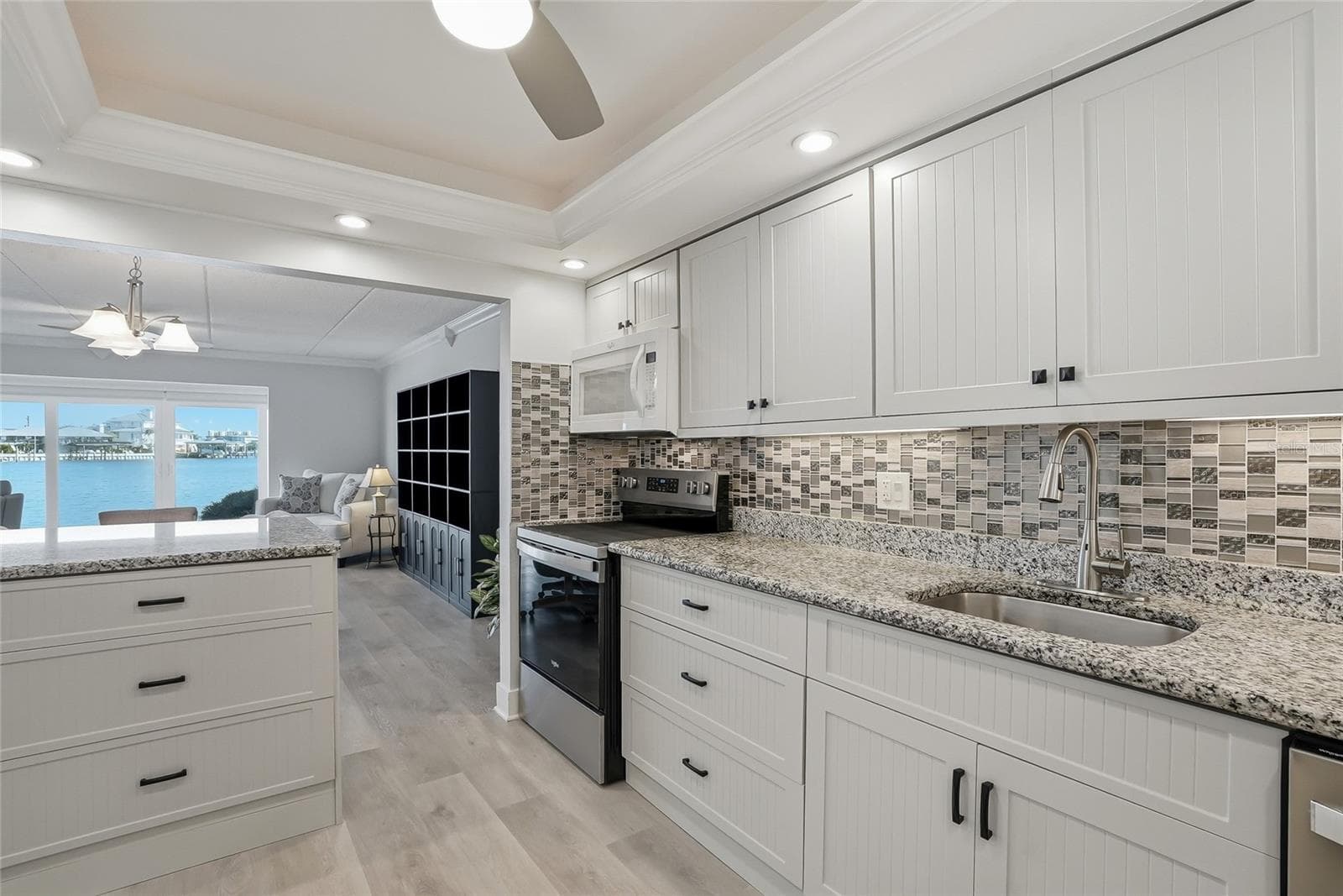 Kitchen with Island - 868 BAYWAY BLVD #101, CLEARWATER BEACH