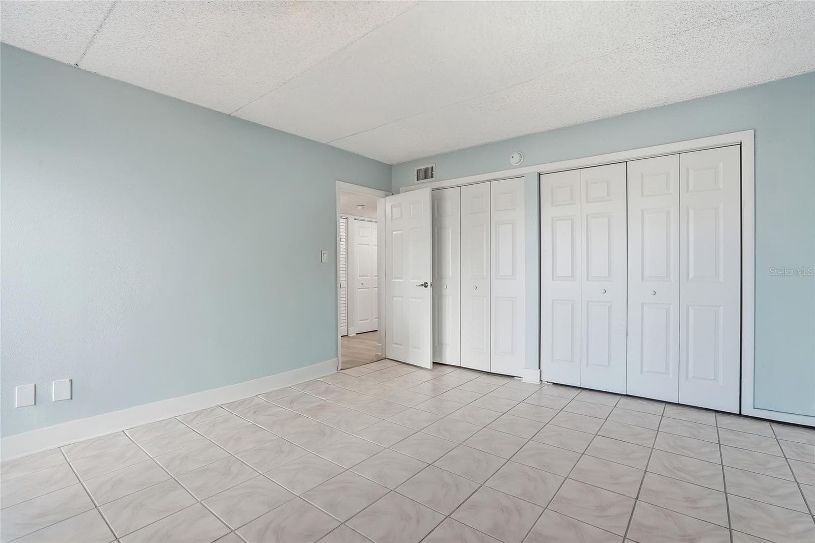 Bedroom 2 - 868 BAYWAY BLVD #101, CLEARWATER BEACH