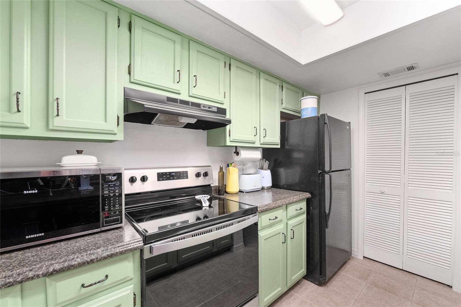 Condominium at 900 SW 62ND BLVD #D24, GAINESVILLE, photo 18 of 53