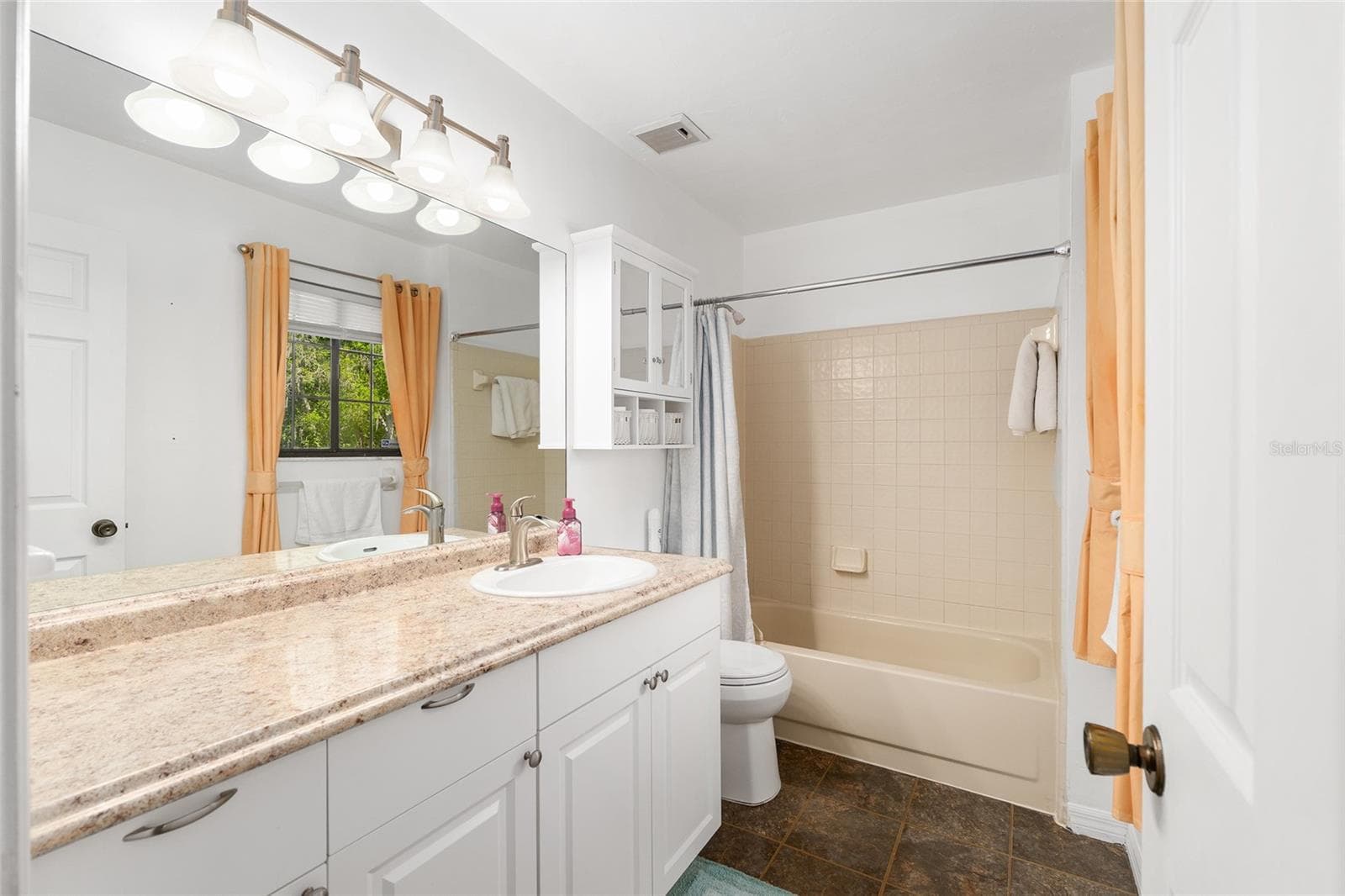 Condominium at 900 SW 62ND BLVD #D24, GAINESVILLE, photo 32 of 53