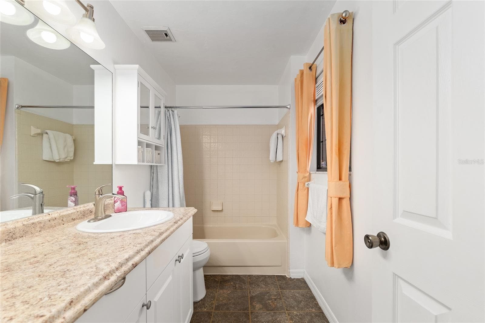 Condominium at 900 SW 62ND BLVD #D24, GAINESVILLE, photo 33 of 53