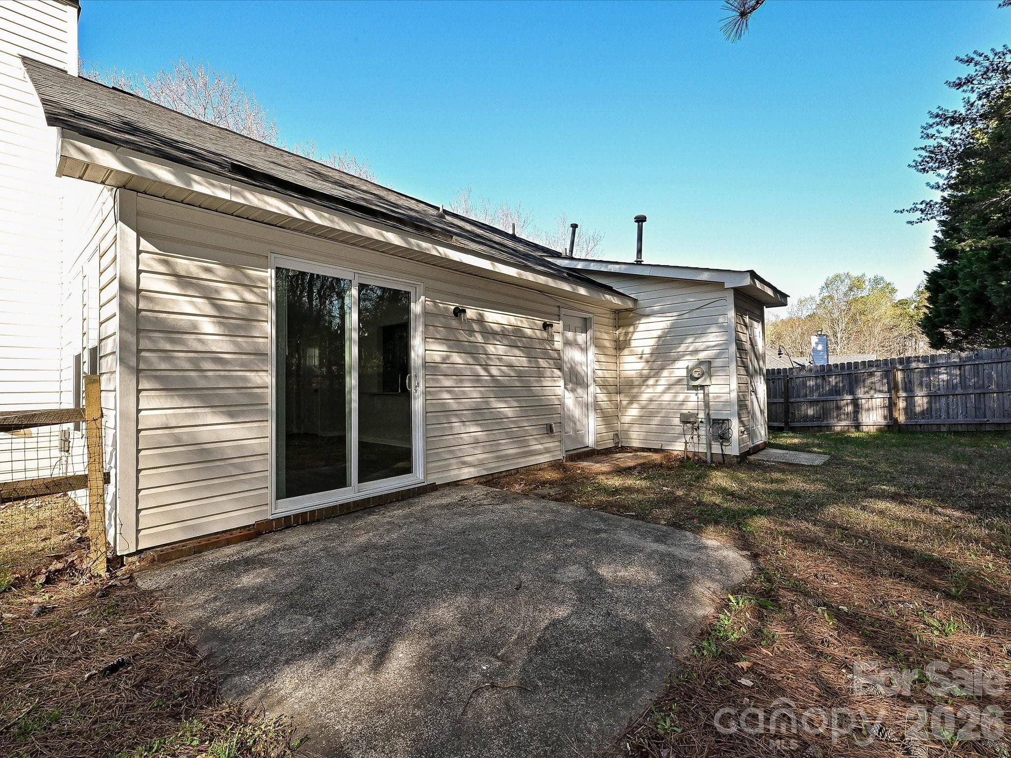 Single Family Residence at 1225 Eagles Landing Drive, Charlotte, photo 13 of 15