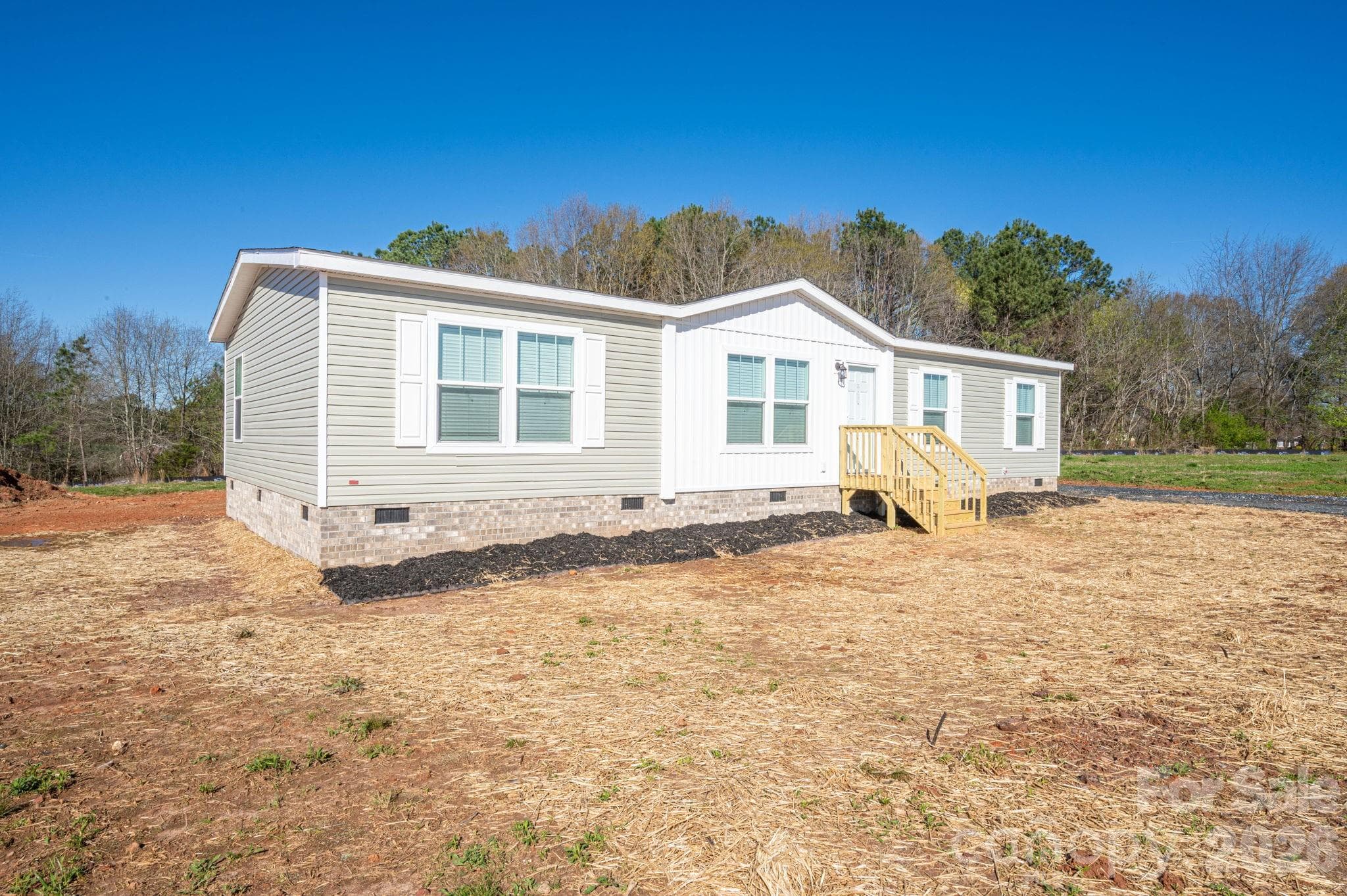 Exterior - 808 W Eagleview Lane, Lawndale