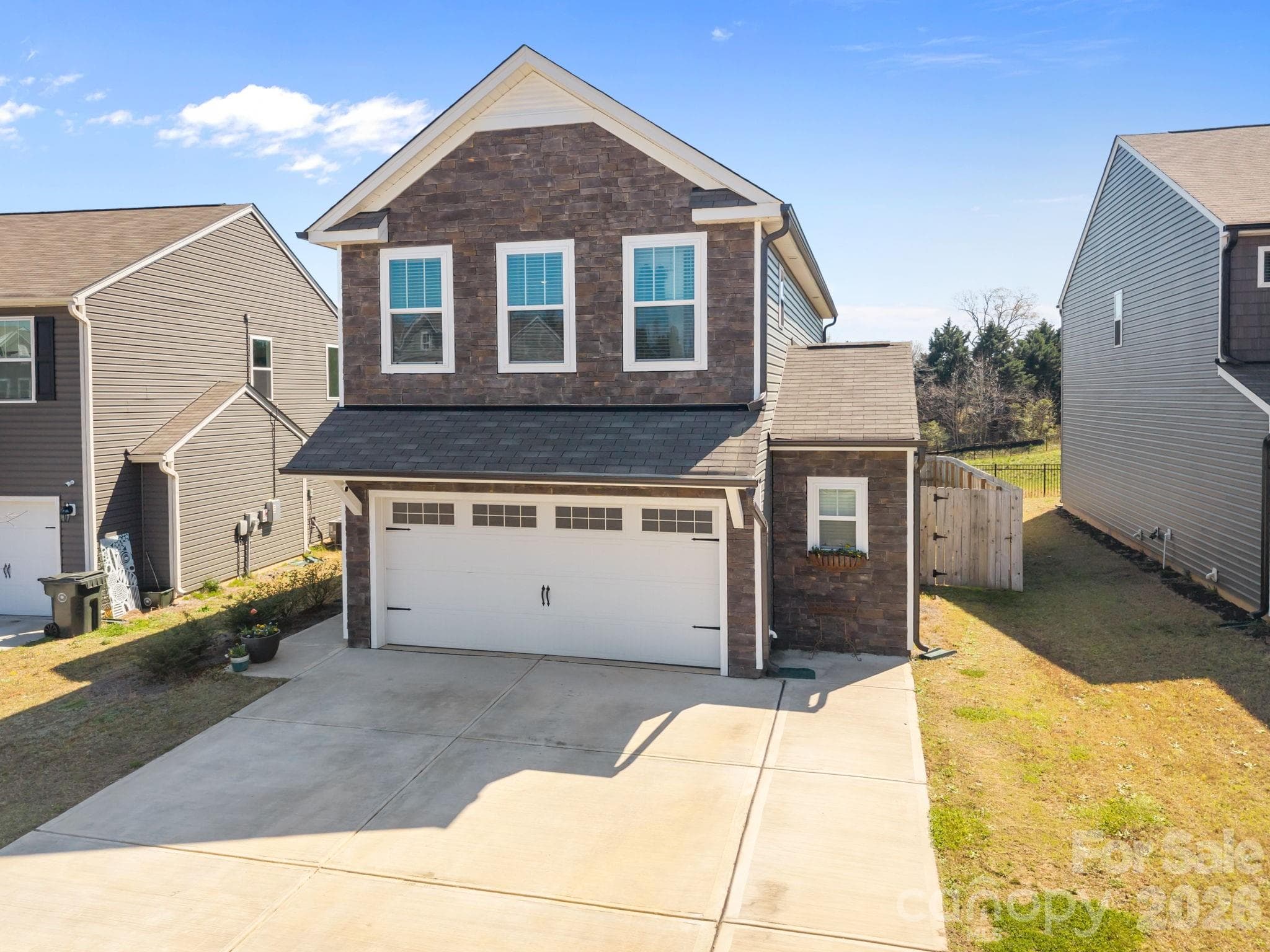 Single Family Residence at 461 Brannon Meadows Drive, York, photo 2 of 34