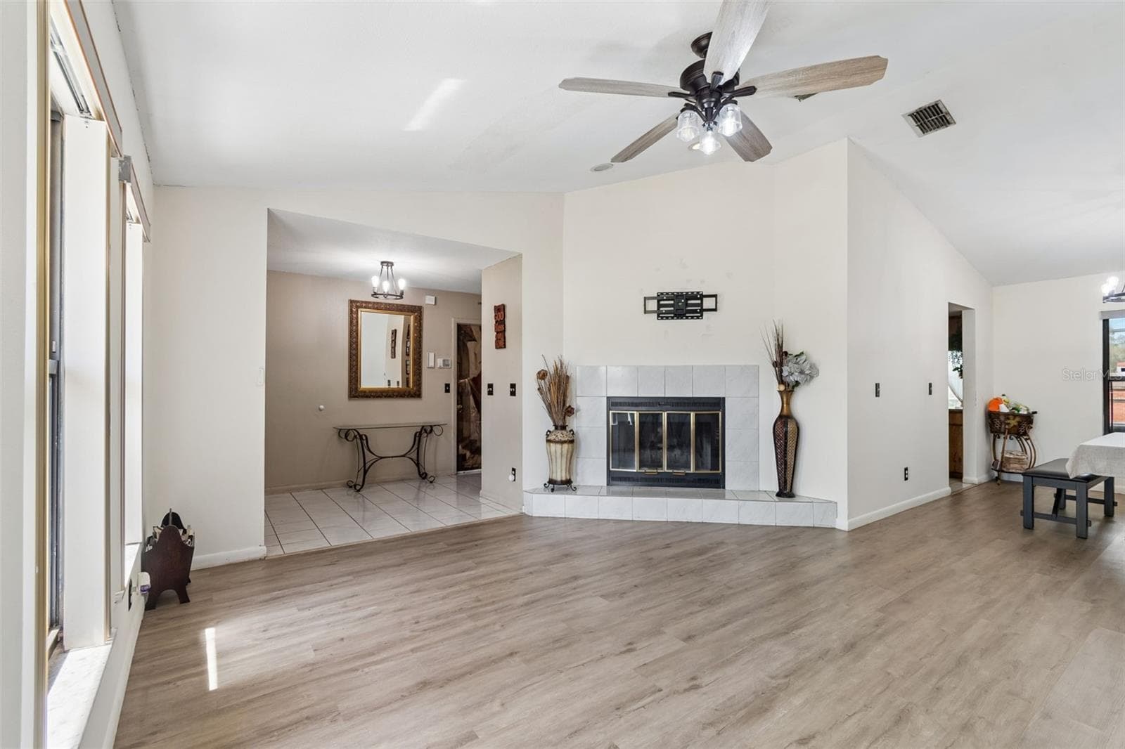 Single Family Residence at 1039 NORTHRIDGE DR, PALM HARBOR, photo 6 of 64