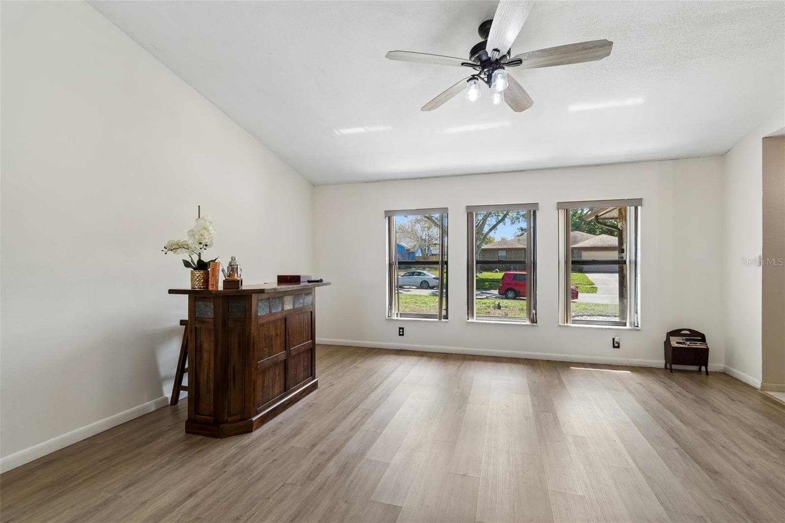 Single Family Residence at 1039 NORTHRIDGE DR, PALM HARBOR, photo 8 of 64