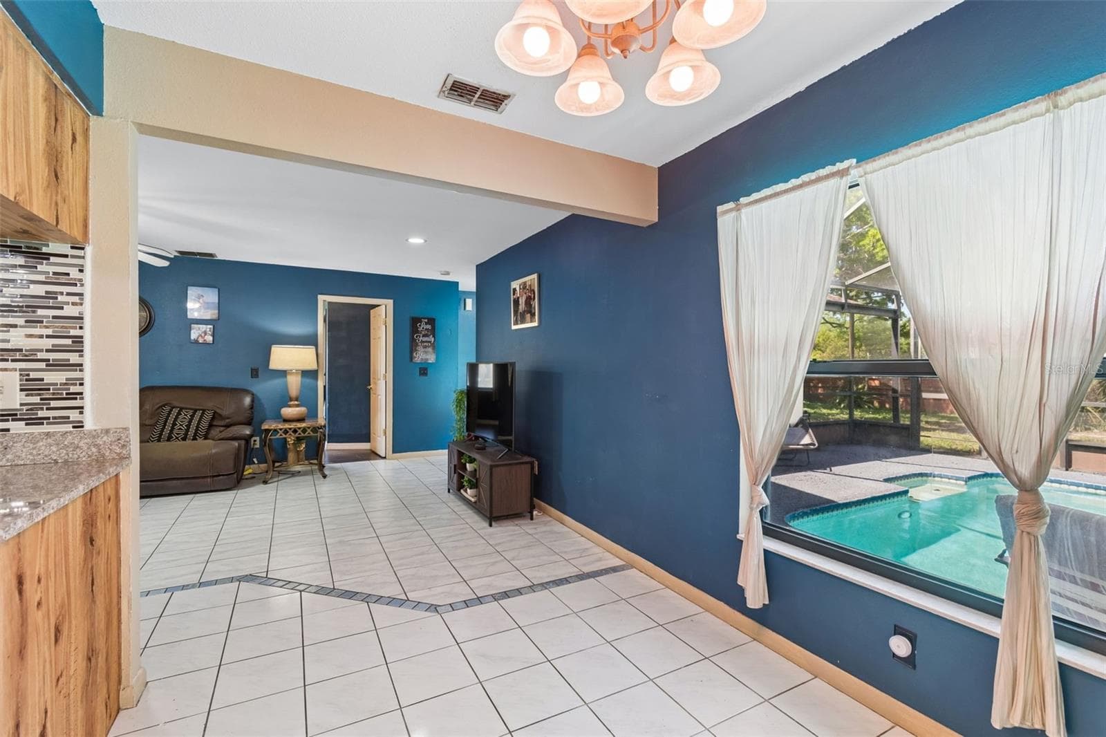 DEDICATED SPACE FOR BREAKFAST AREA/ROOM. - 1039 NORTHRIDGE DR, PALM HARBOR