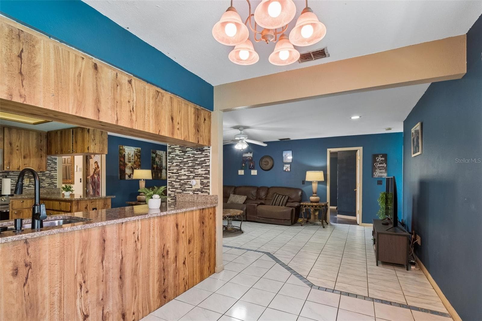 DEDICATED SPACE FOR BREAKFAST AREA/ROOM. - 1039 NORTHRIDGE DR, PALM HARBOR