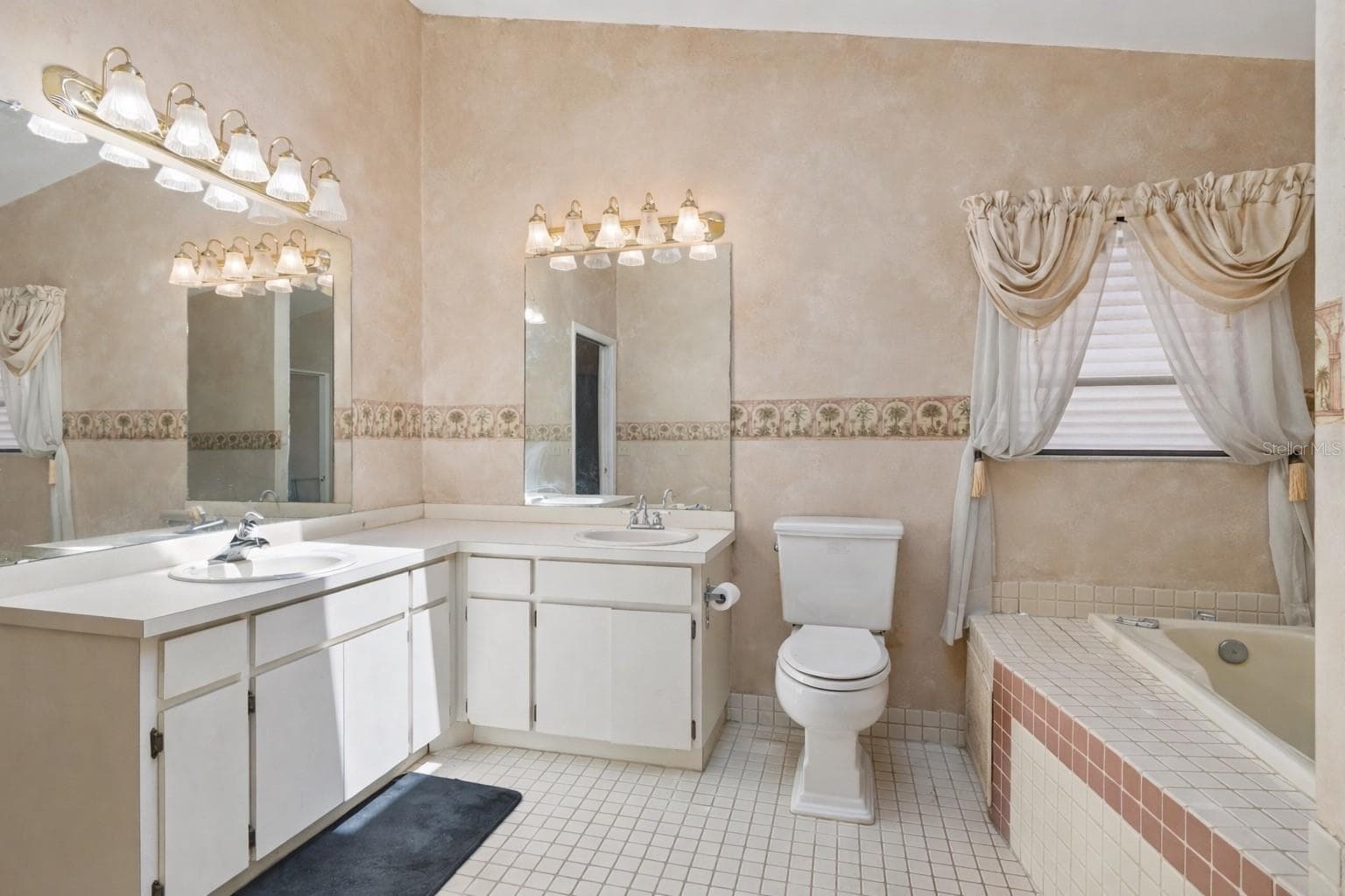 Single Family Residence at 1039 NORTHRIDGE DR, PALM HARBOR, photo 29 of 64