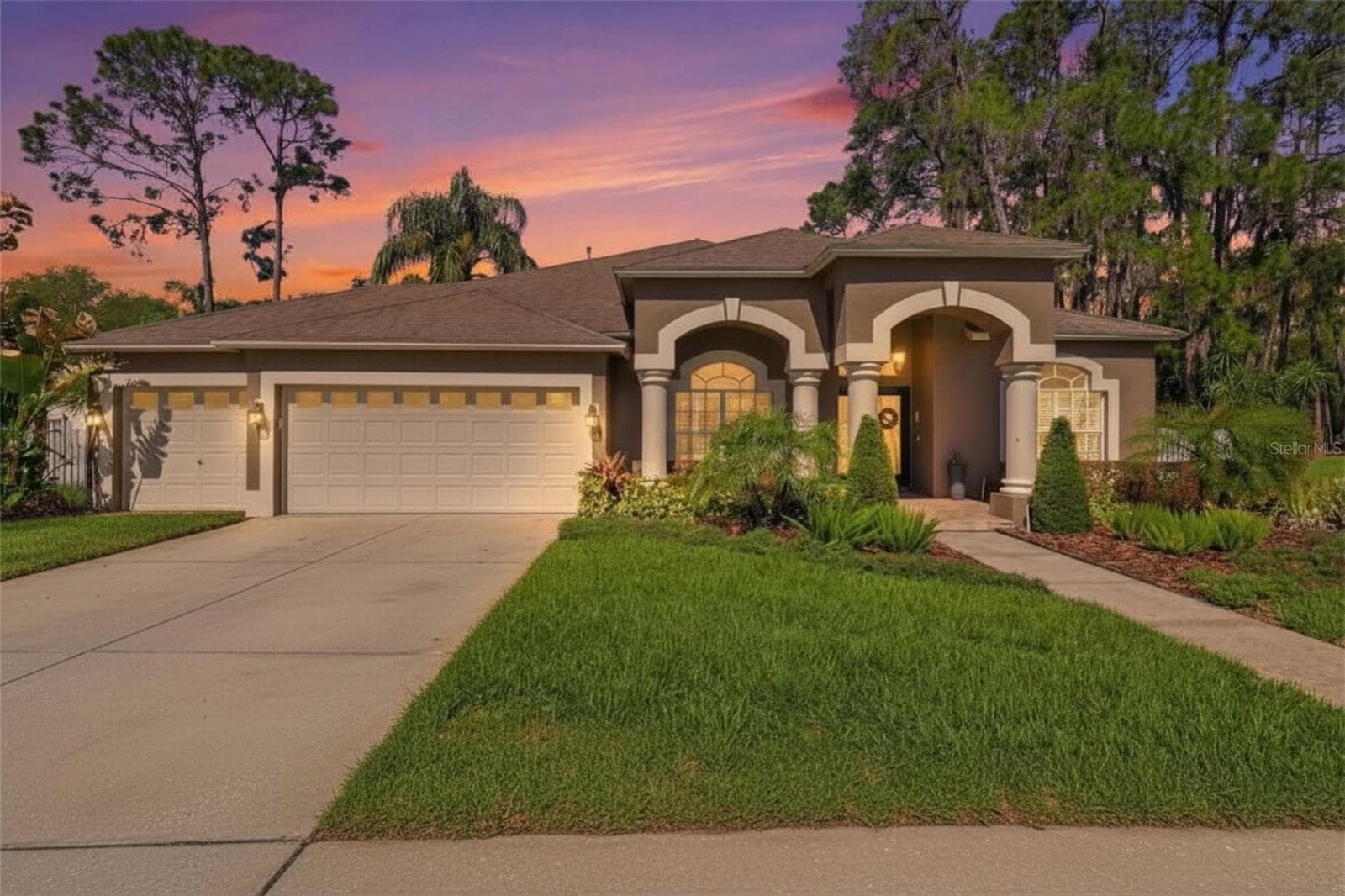 3629 WHISTLING LN