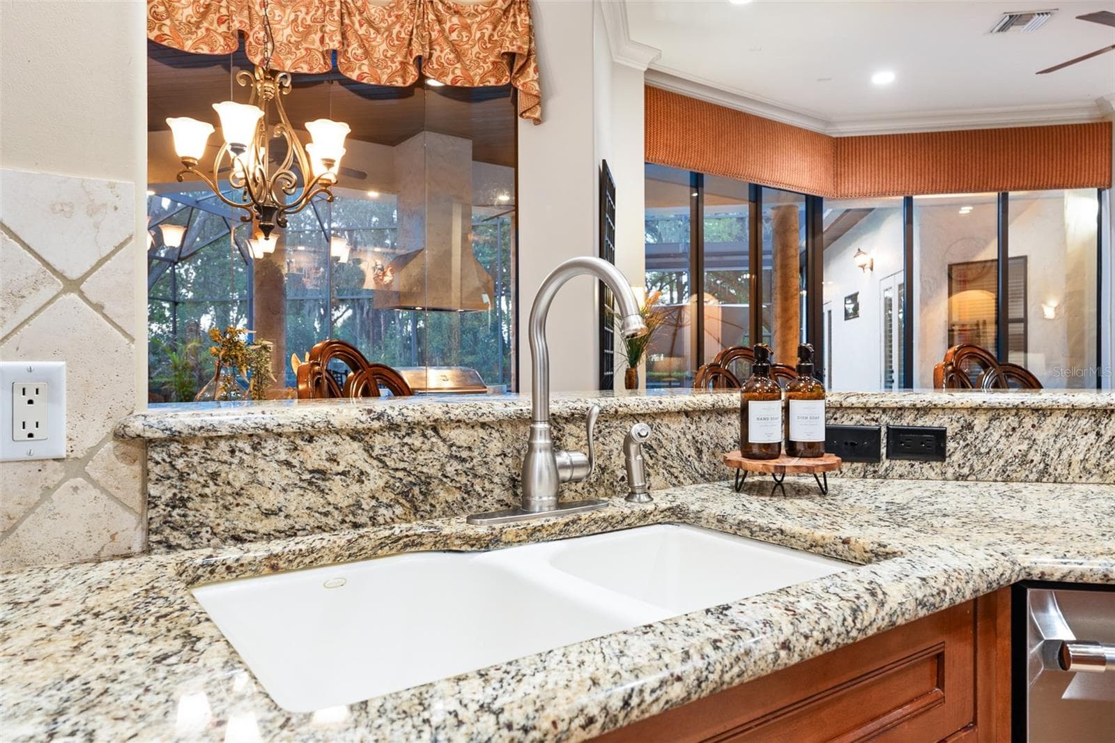 Kitchen - 7341 BELLA FORESTA PL, SANFORD