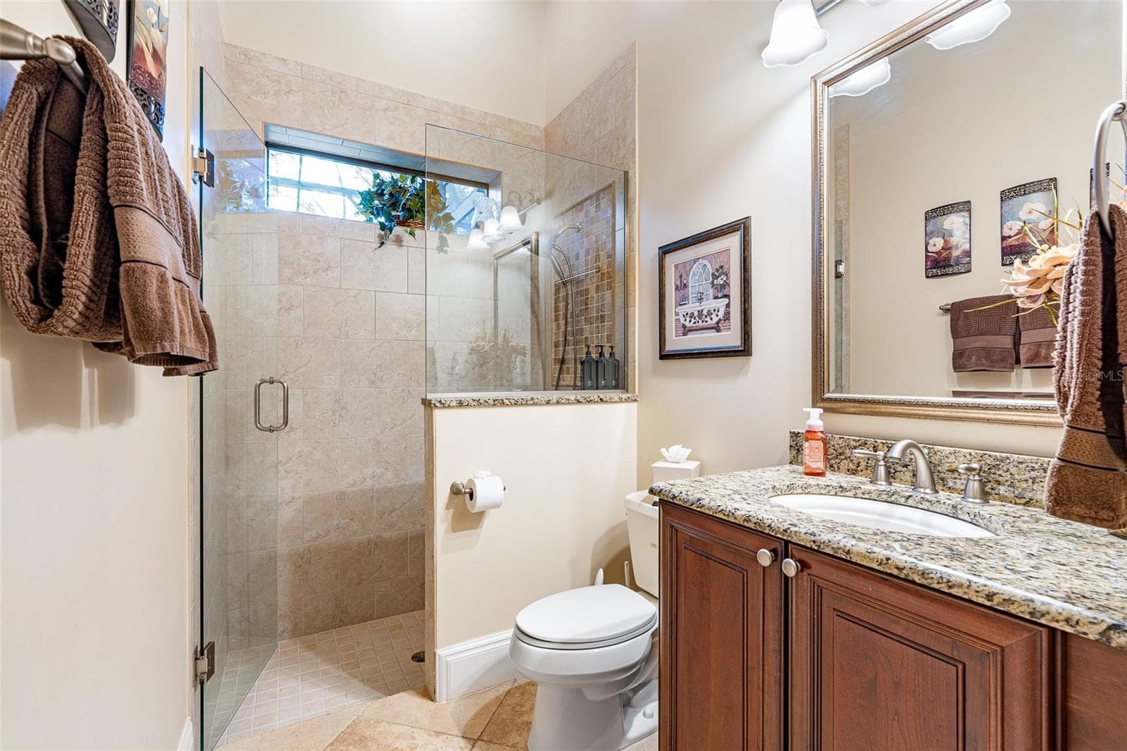Full Guest Bathroom #3 - 7341 BELLA FORESTA PL, SANFORD