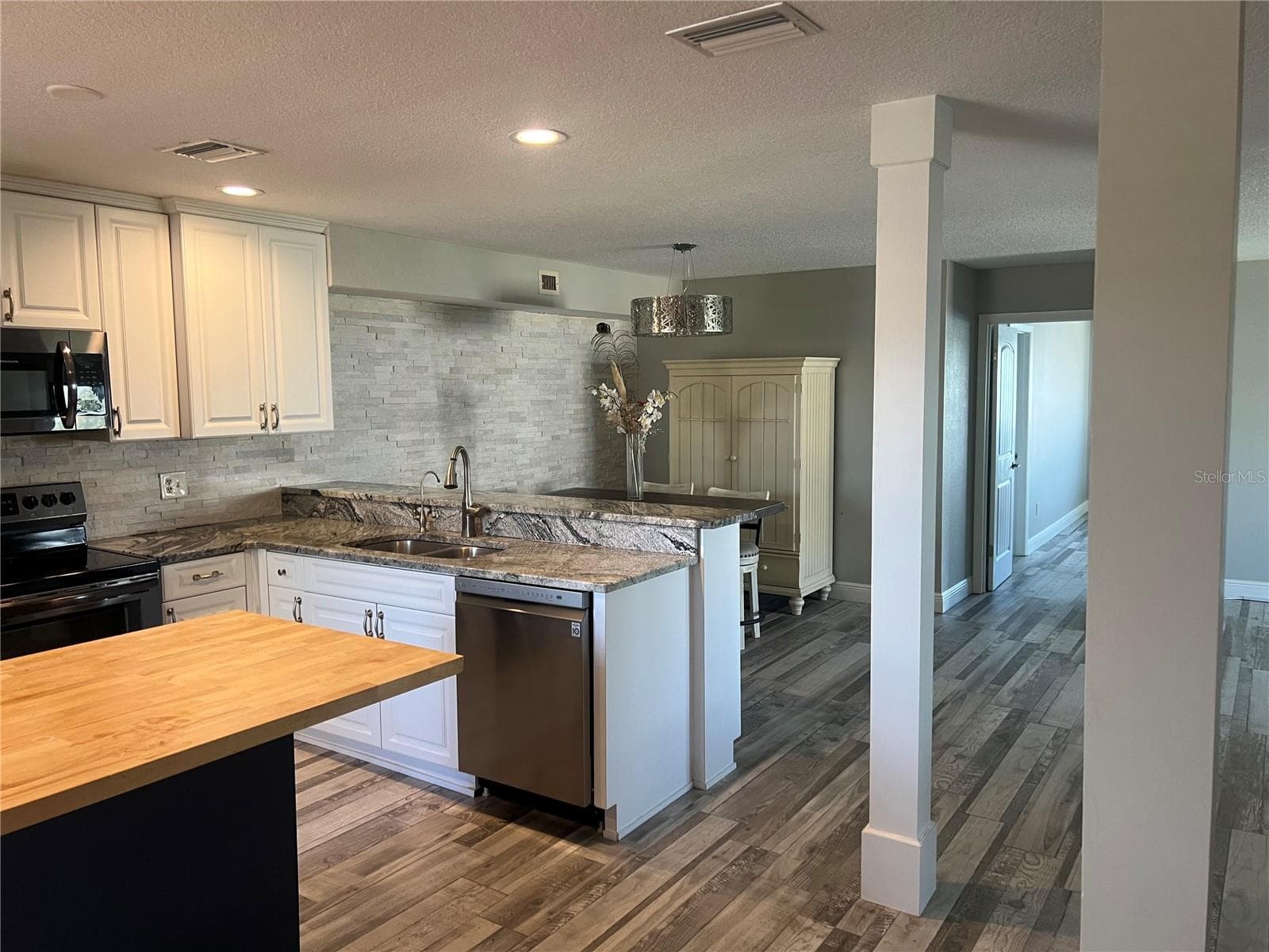 Condominium at 8211 BRENT ST #828, PORT RICHEY, photo 4 of 81