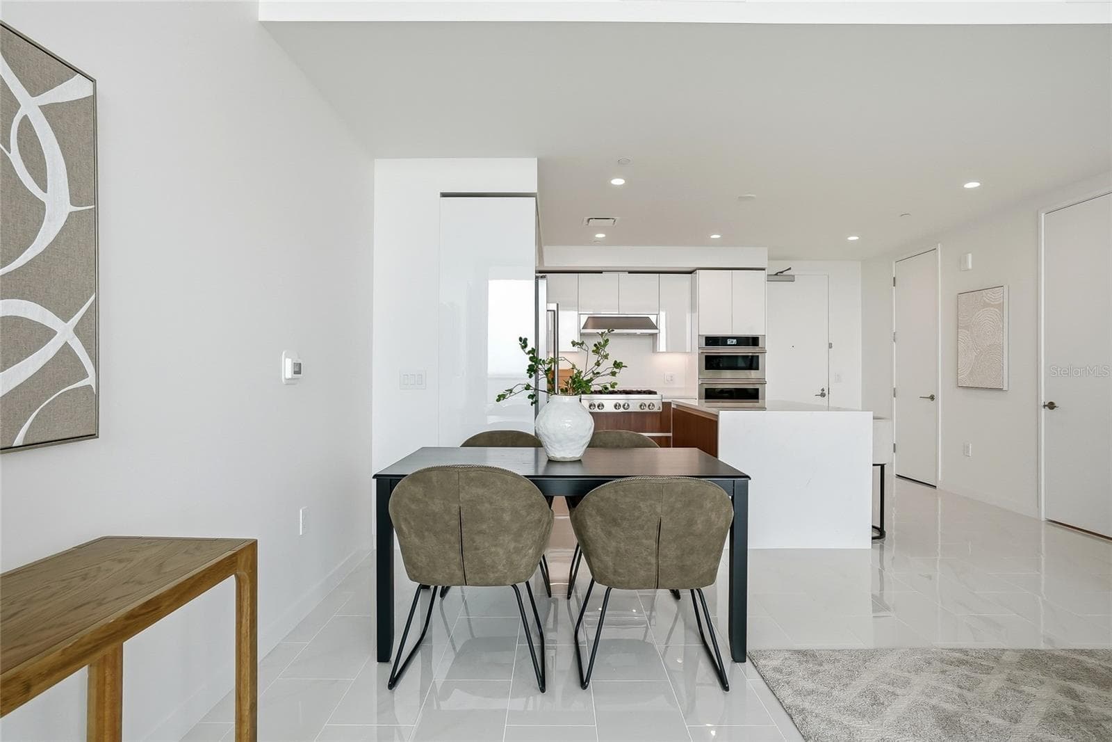 Condominium at 400 CENTRAL AVE #2008, ST PETERSBURG, photo 13 of 71