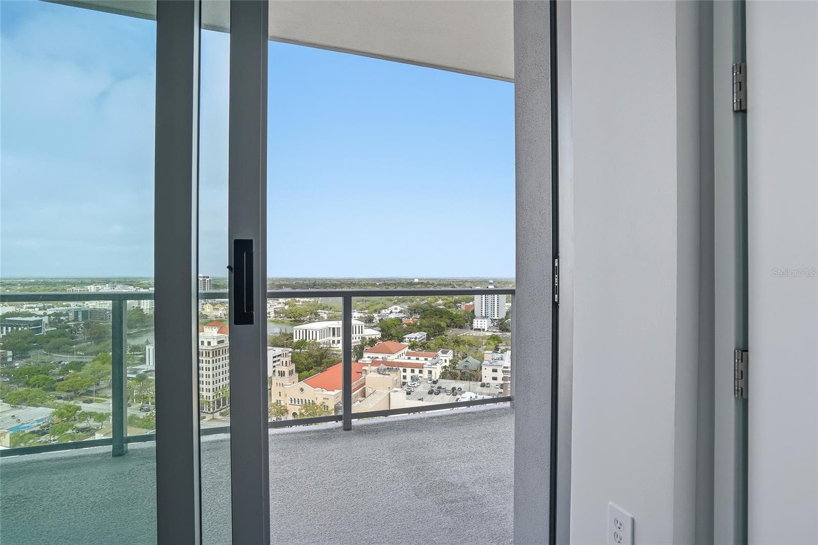 Condominium at 400 CENTRAL AVE #2008, ST PETERSBURG, photo 39 of 71