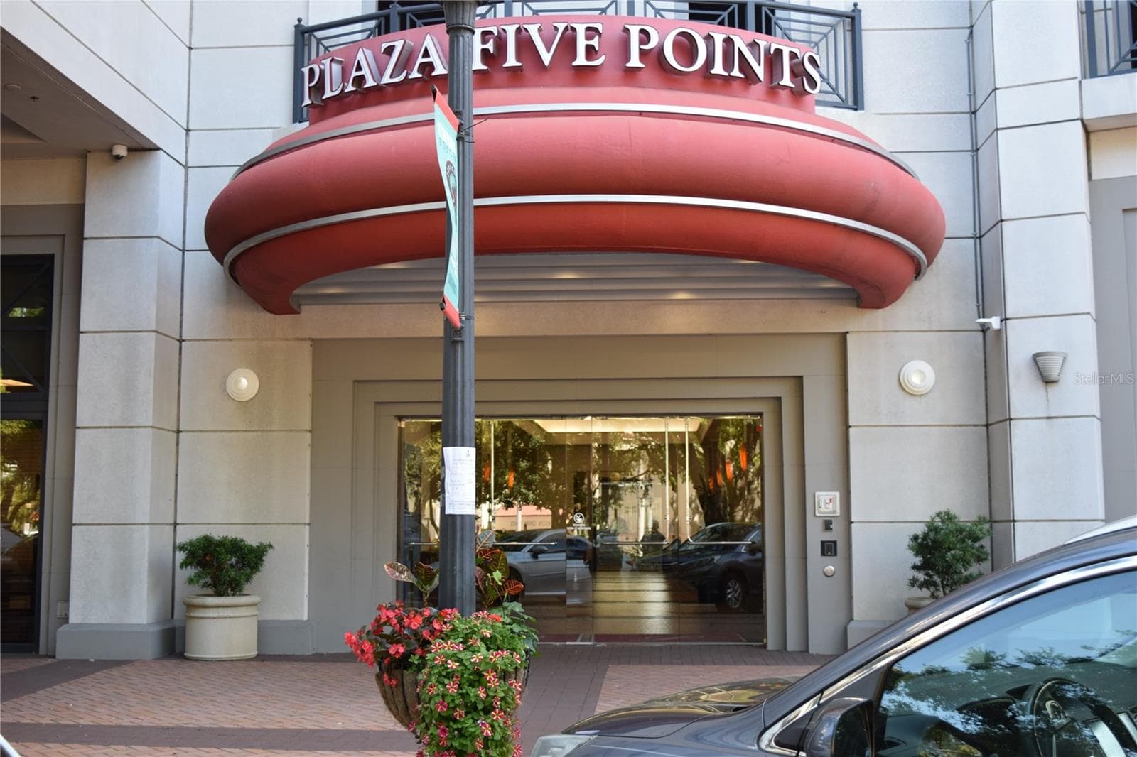 Front Entrance of Plaza Five Points - 50 CENTRAL AVE #15A, SARASOTA