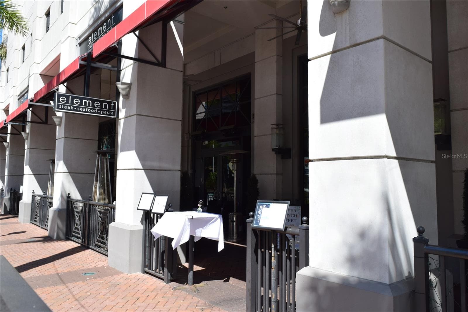 Easy Dining downstairs from Plaza Five Points - 50 CENTRAL AVE #15A, SARASOTA