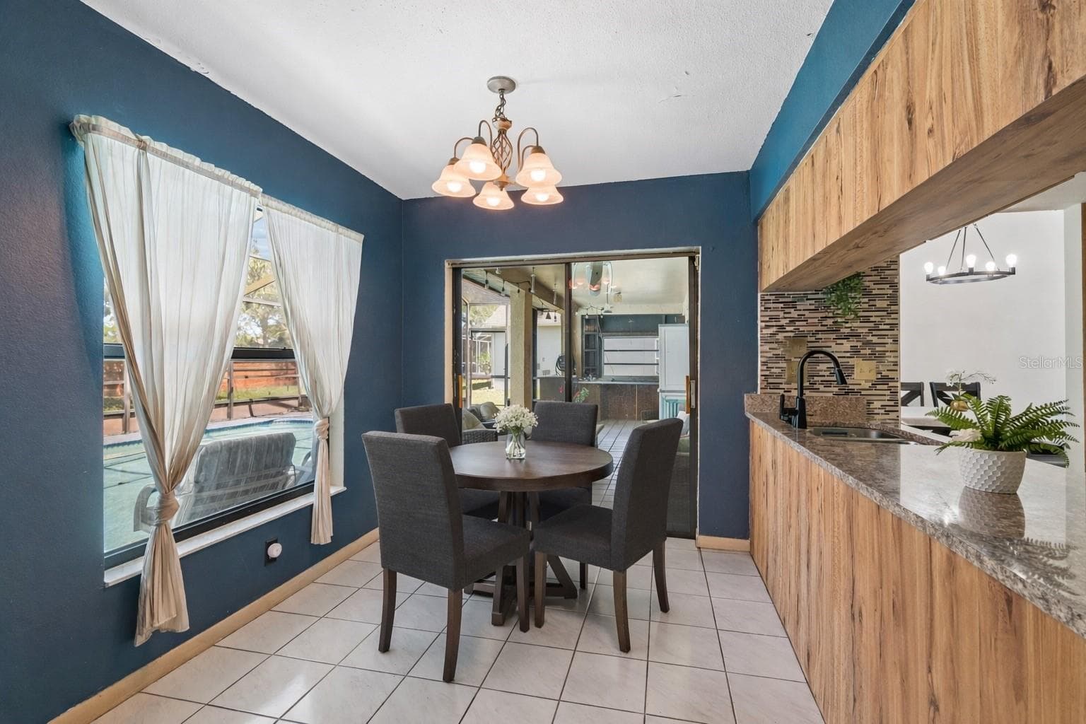 Single Family Residence at 1039 NORTHRIDGE DR, PALM HARBOR, photo 14 of 64