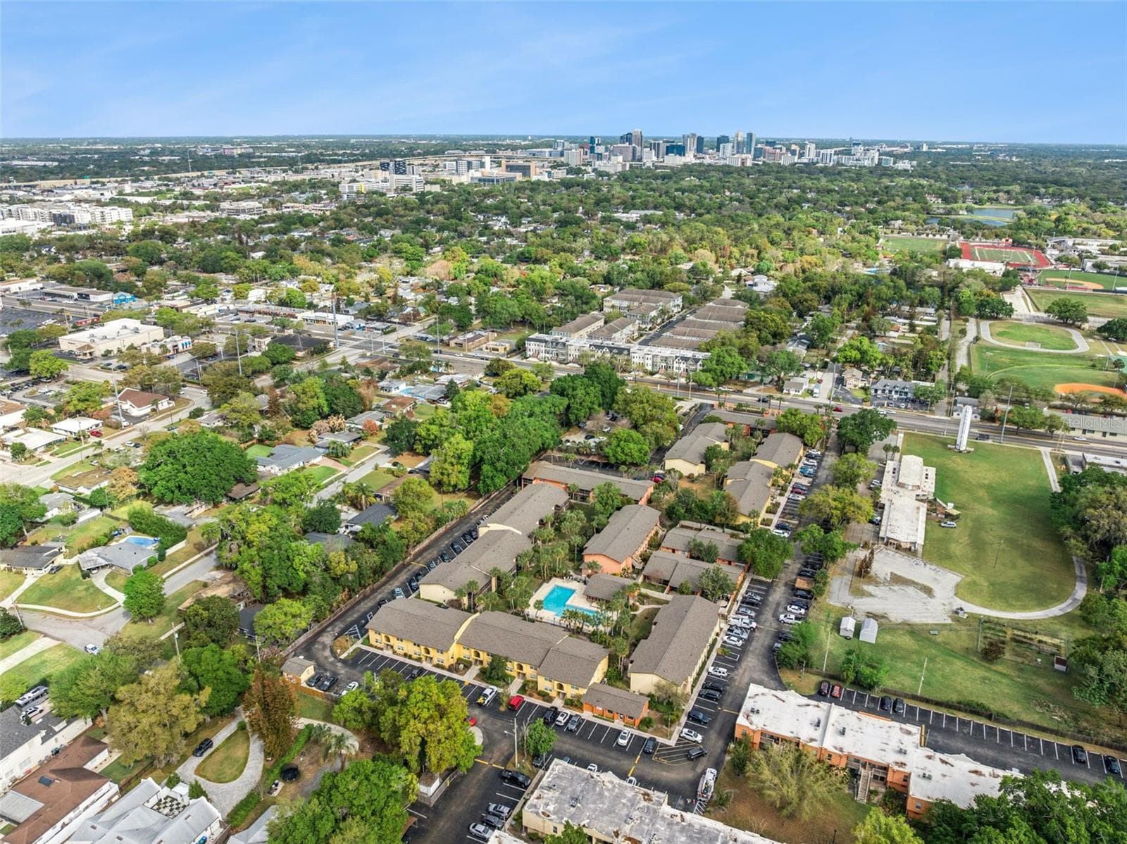 Close to restaurants, coffee shops, and grocery stores - 754 E MICHIGAN ST #185, ORLANDO